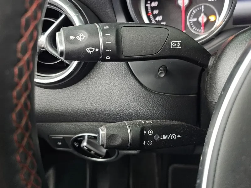 Mercedes-Benz CLA 250  4Matic Amg Line, снимка 14 - Автомобили и джипове - 55100599