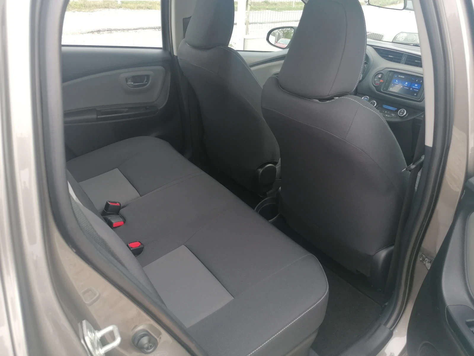 Toyota Yaris HYBRID | Mobile.bg   11