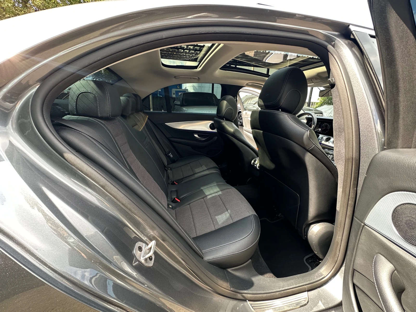 Mercedes-Benz E 400 AMG 4Matic, Distronik Perfektna | Mobile.bg   12