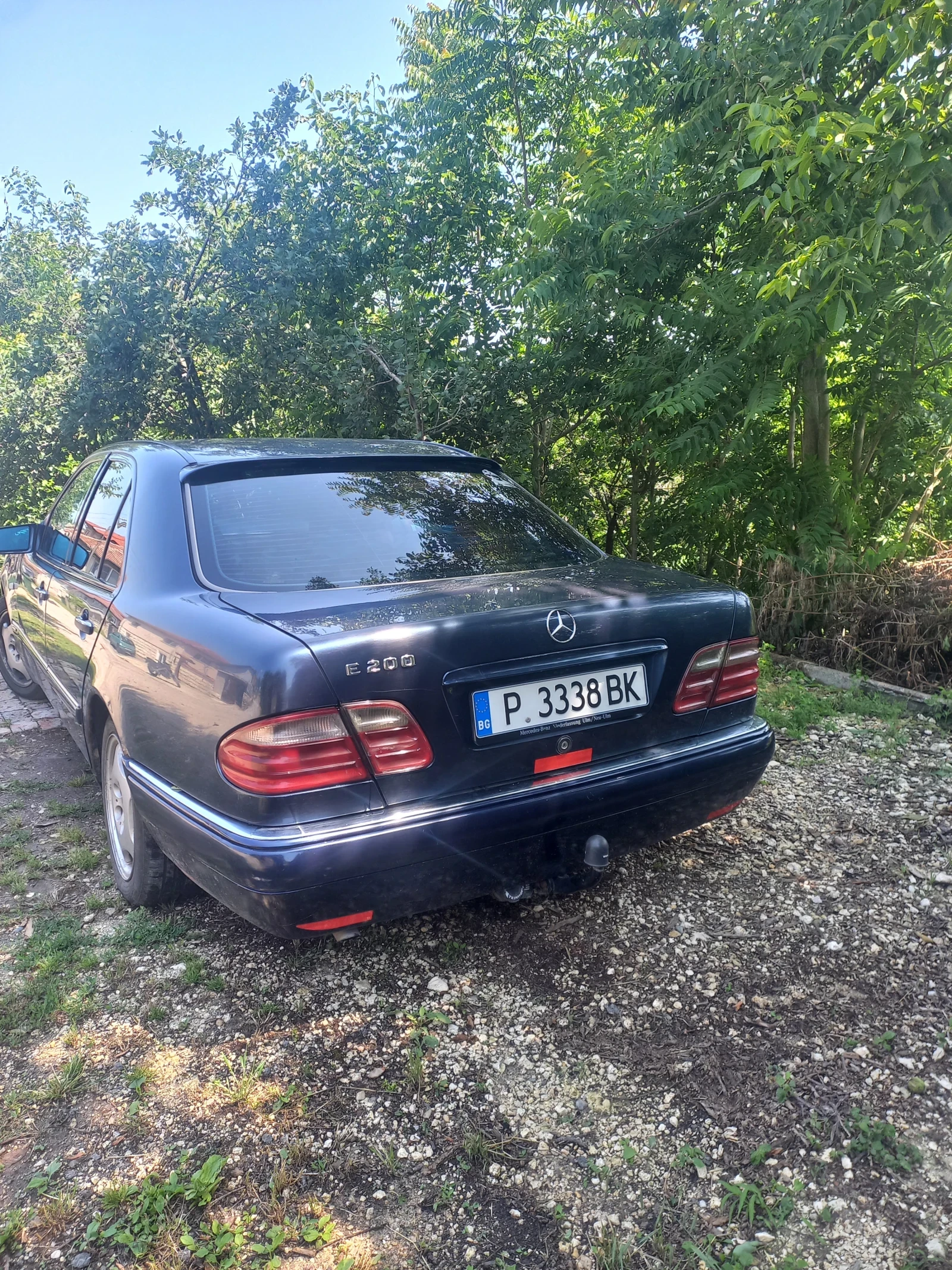 Mercedes-Benz E 200 2.0 - изображение 7
