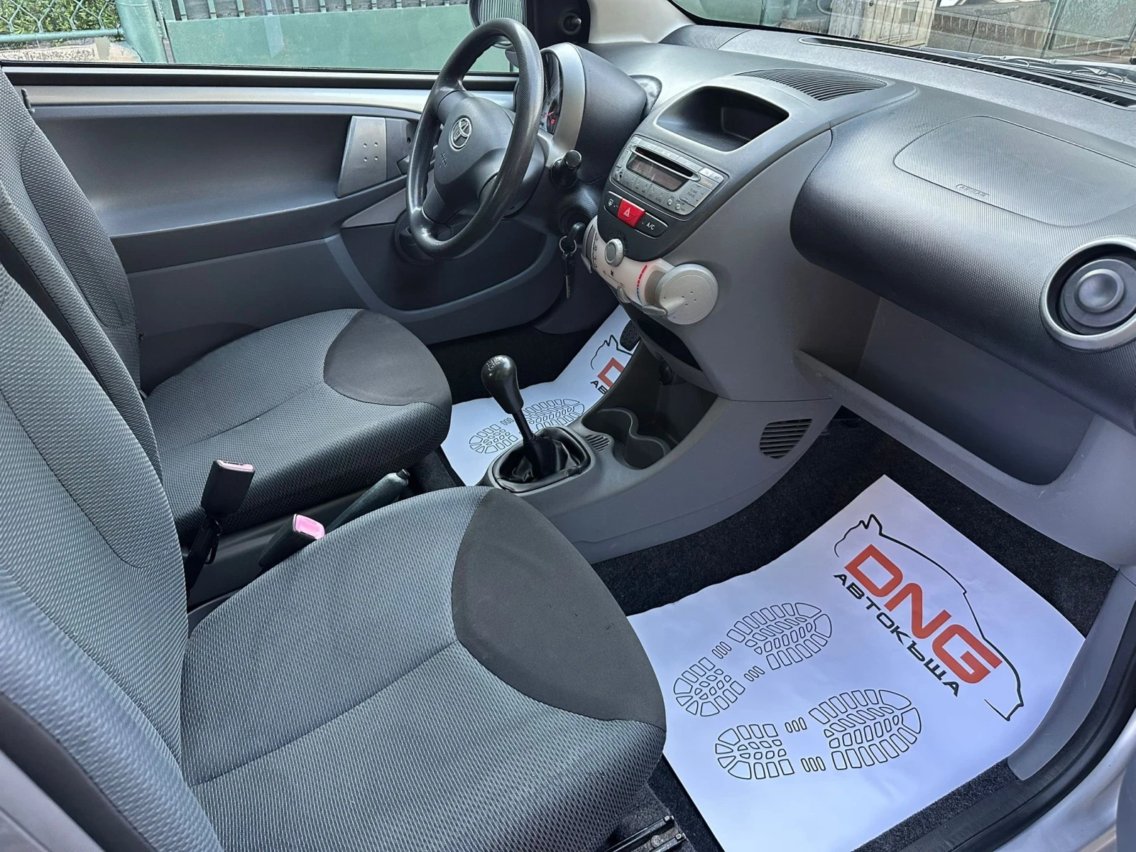 Toyota Aygo 1, 000 EURO5  - изображение 8
