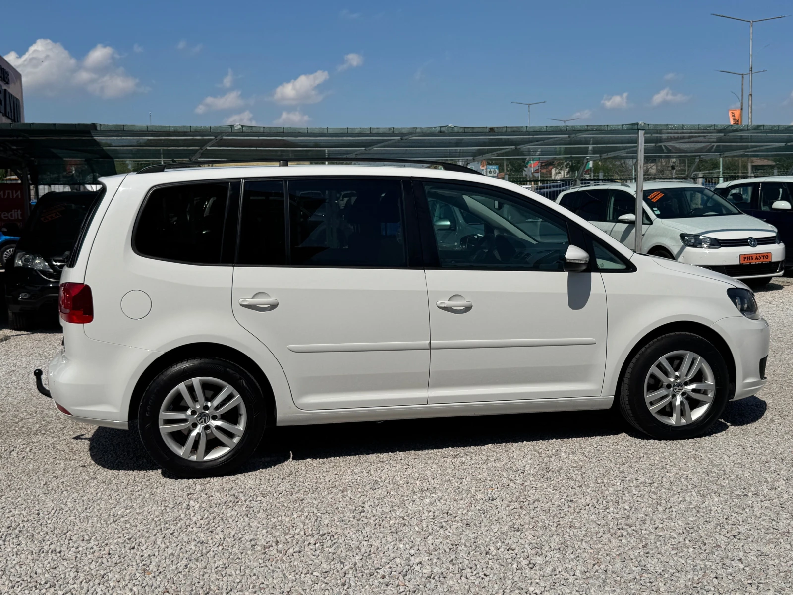 VW Touran 2.0TDI* HI-LINE* 6ск* 140ks* KATO NOVA* LIZING - изображение 4