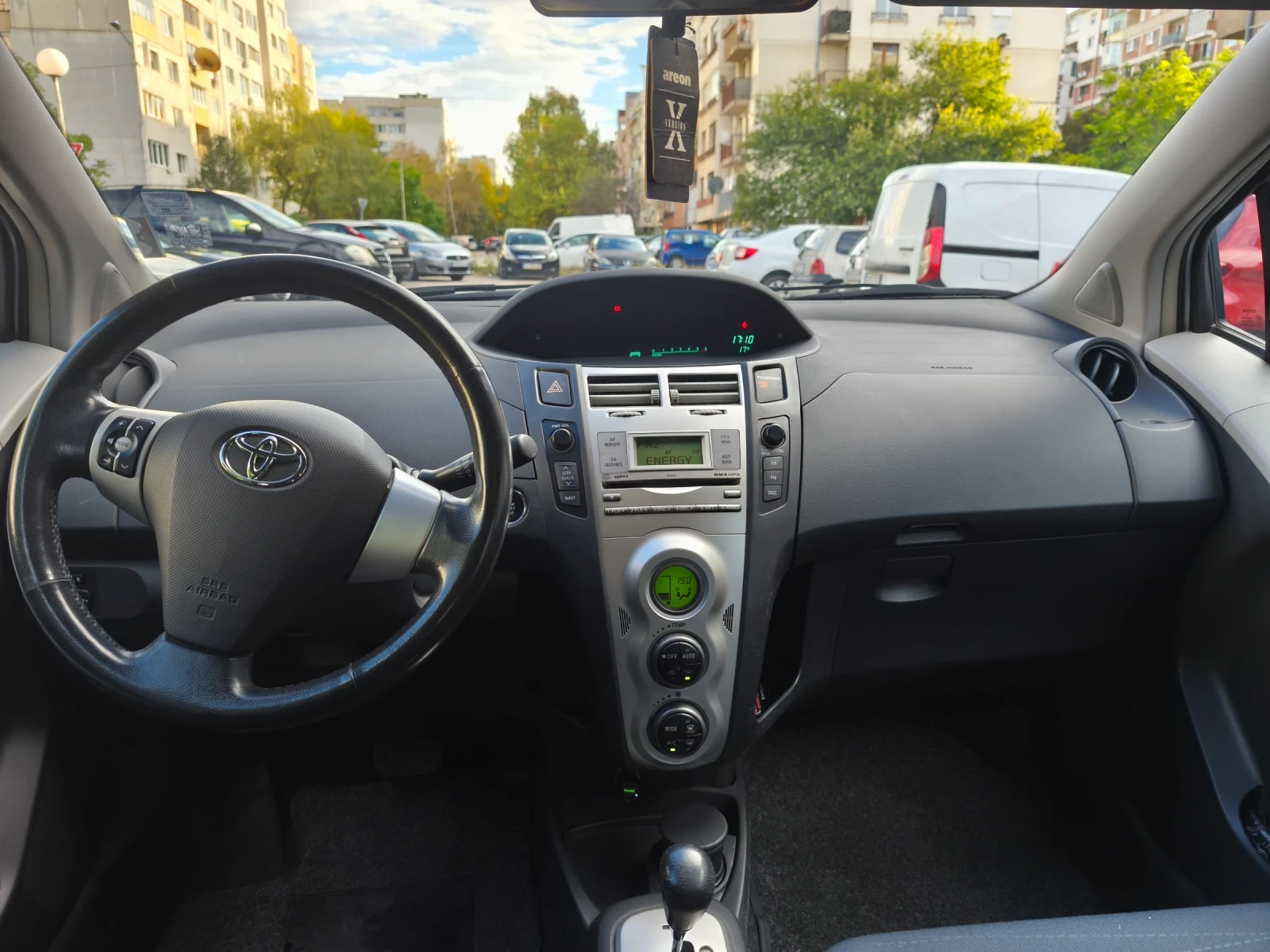 Toyota Yaris  - изображение 6