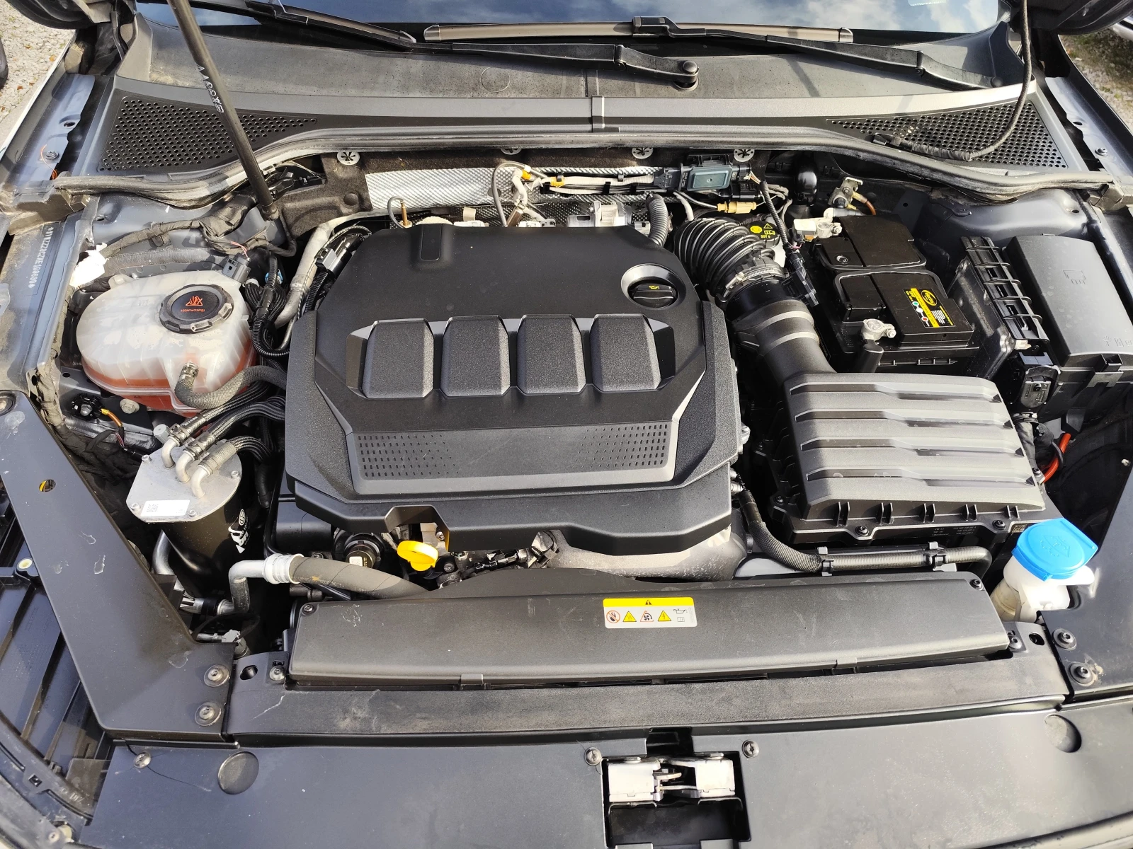 VW Passat 2.0TDi* * EURO6D* NAVI* LED/XENON*  | Mobile.bg   13