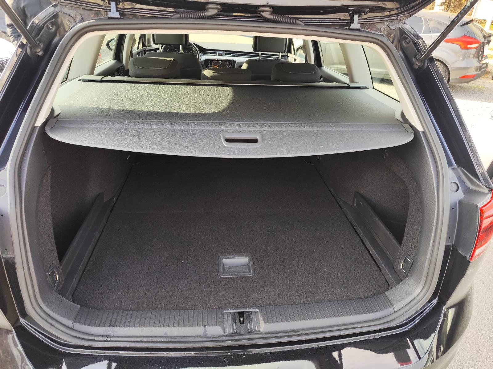 VW Passat 2.0TDi* * EURO6D* NAVI* LED/XENON*  | Mobile.bg   12