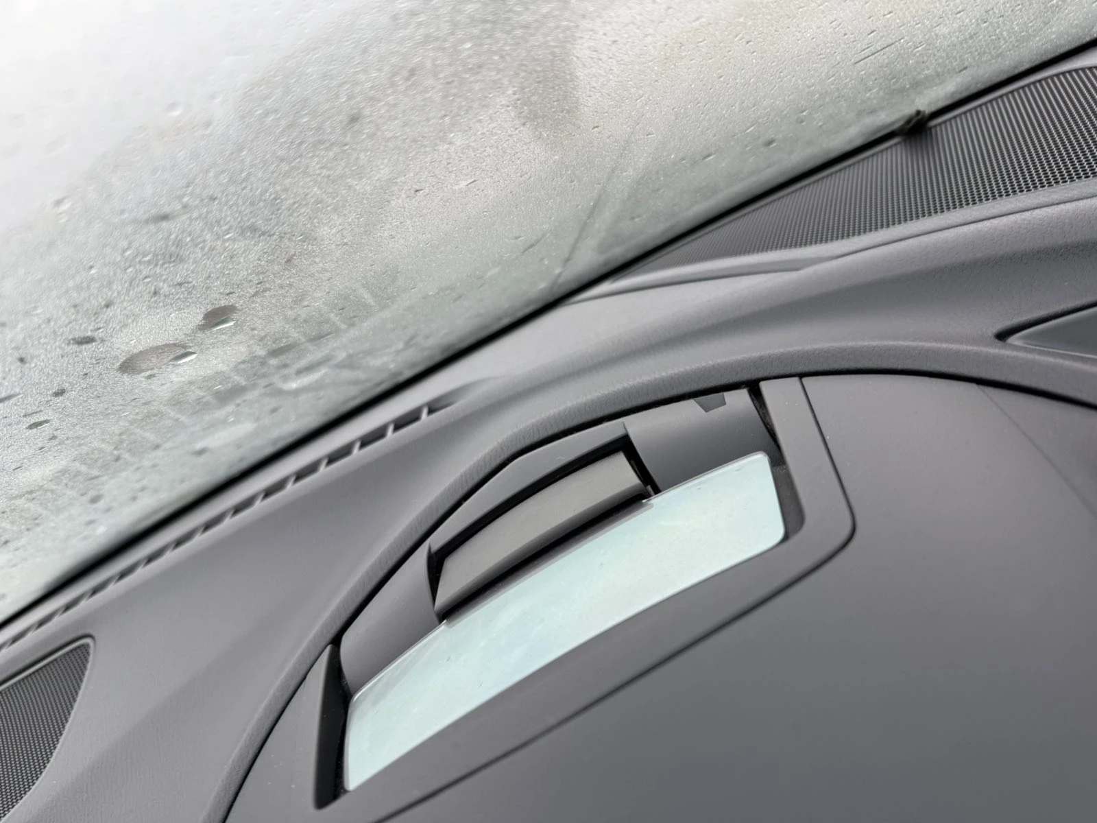 Mazda 3 2.2d - изображение 10