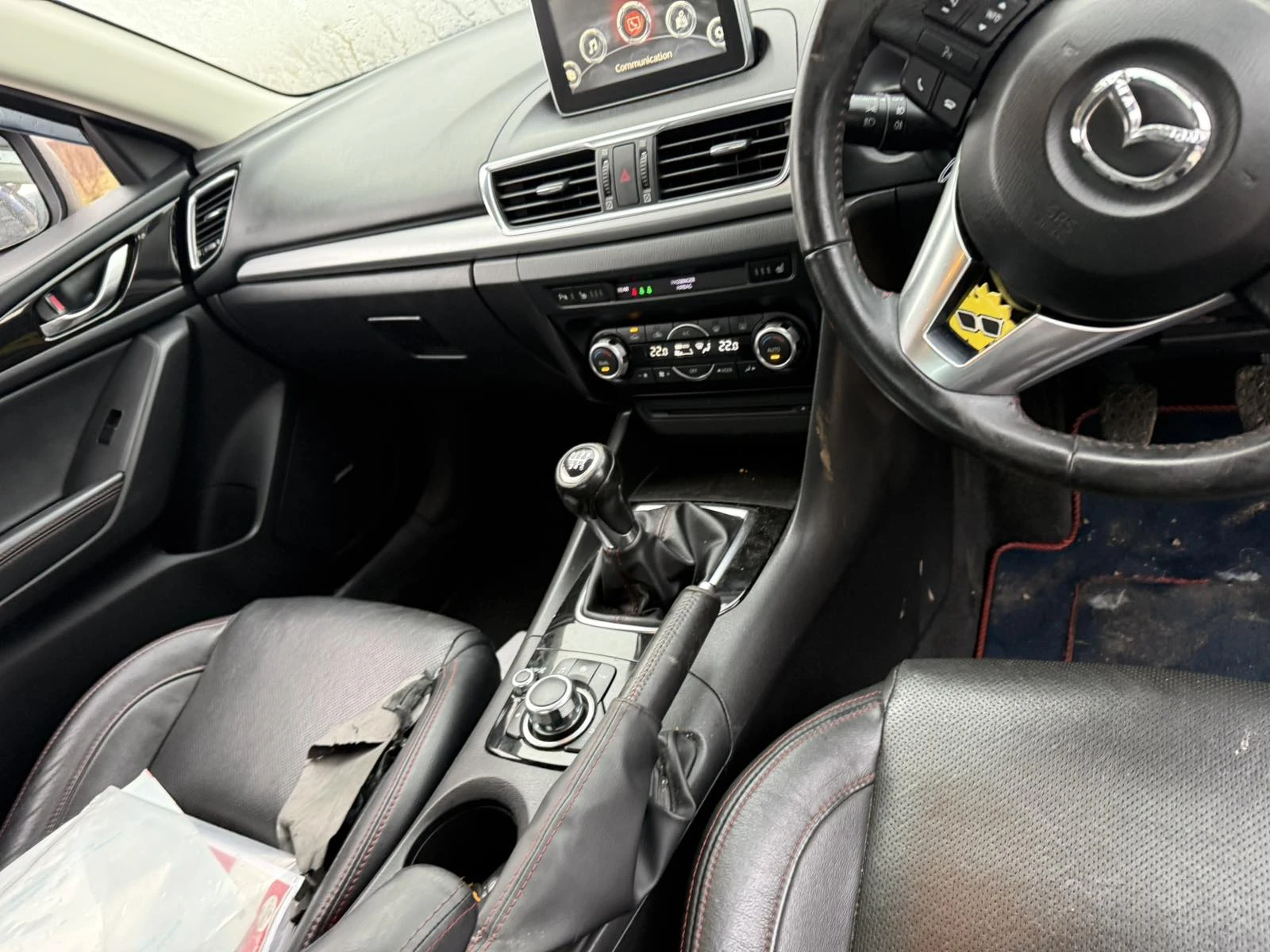 Mazda 3 2.2d - изображение 7