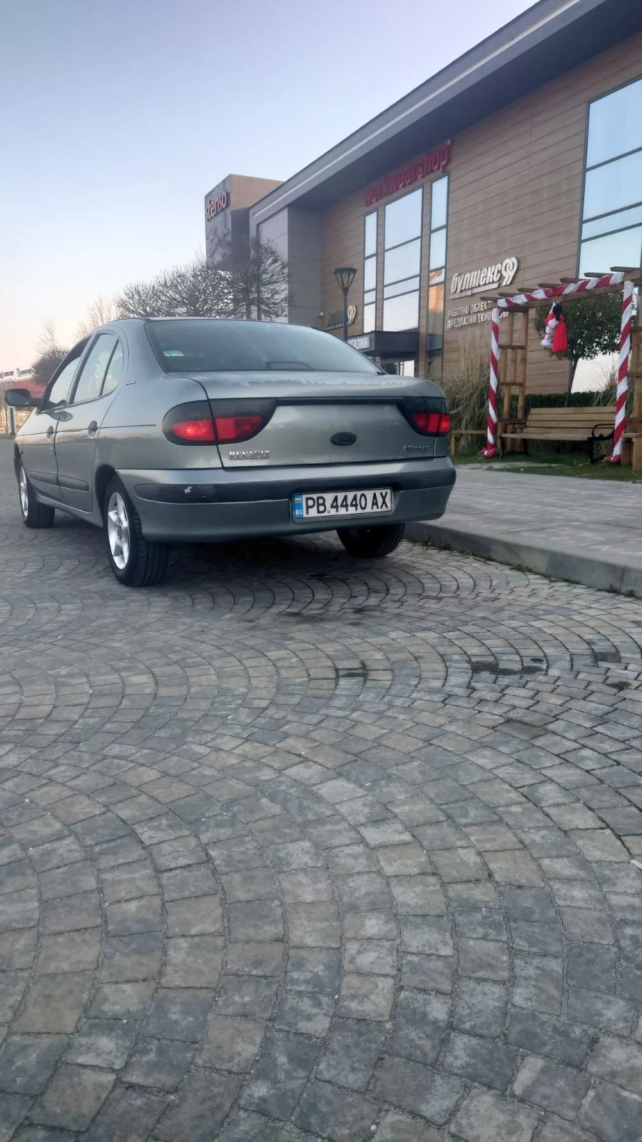 Renault Megane, снимка 8 - Автомобили и джипове - 53876250