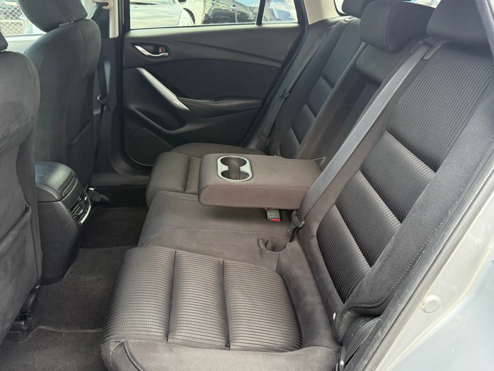 Mazda 6 2.2 SKAYAKTIVE 150hp, снимка 11 - Автомобили и джипове - 54663809