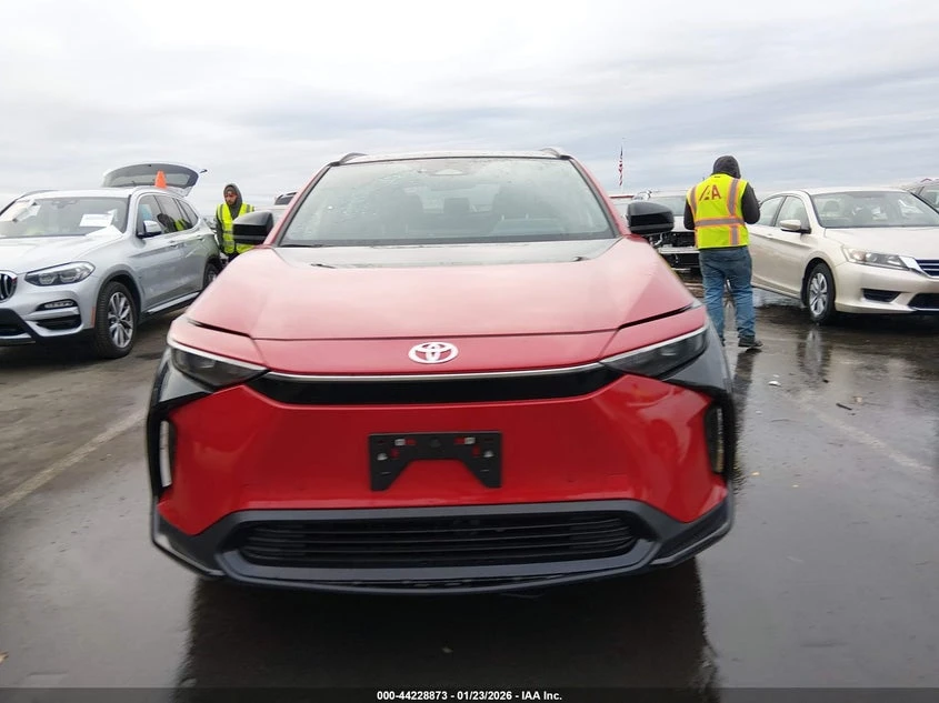 Toyota bZ4X Xle, снимка 12 - Автомобили и джипове - 54668756
