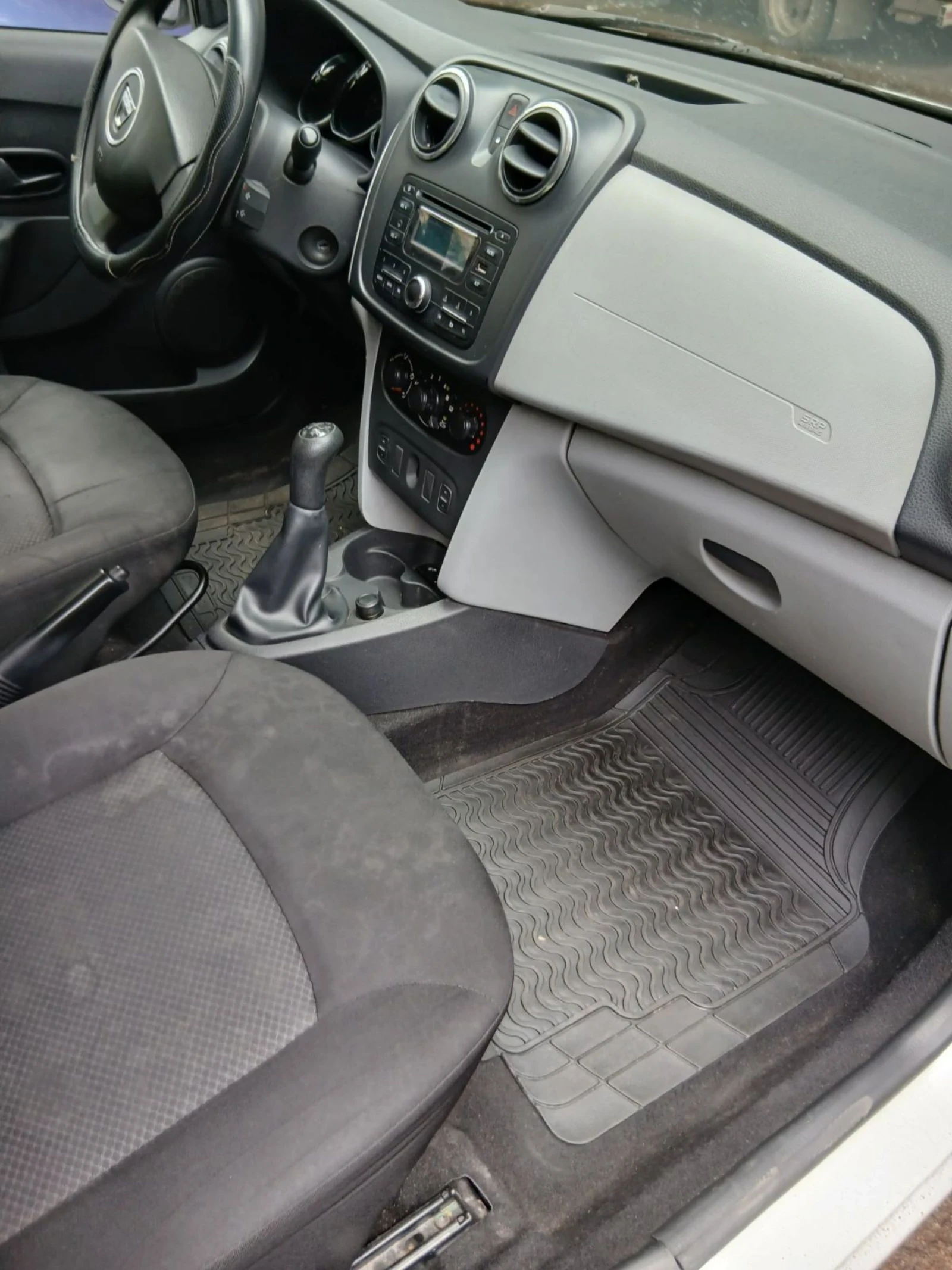 Dacia Sandero, снимка 7 - Автомобили и джипове - 54870495