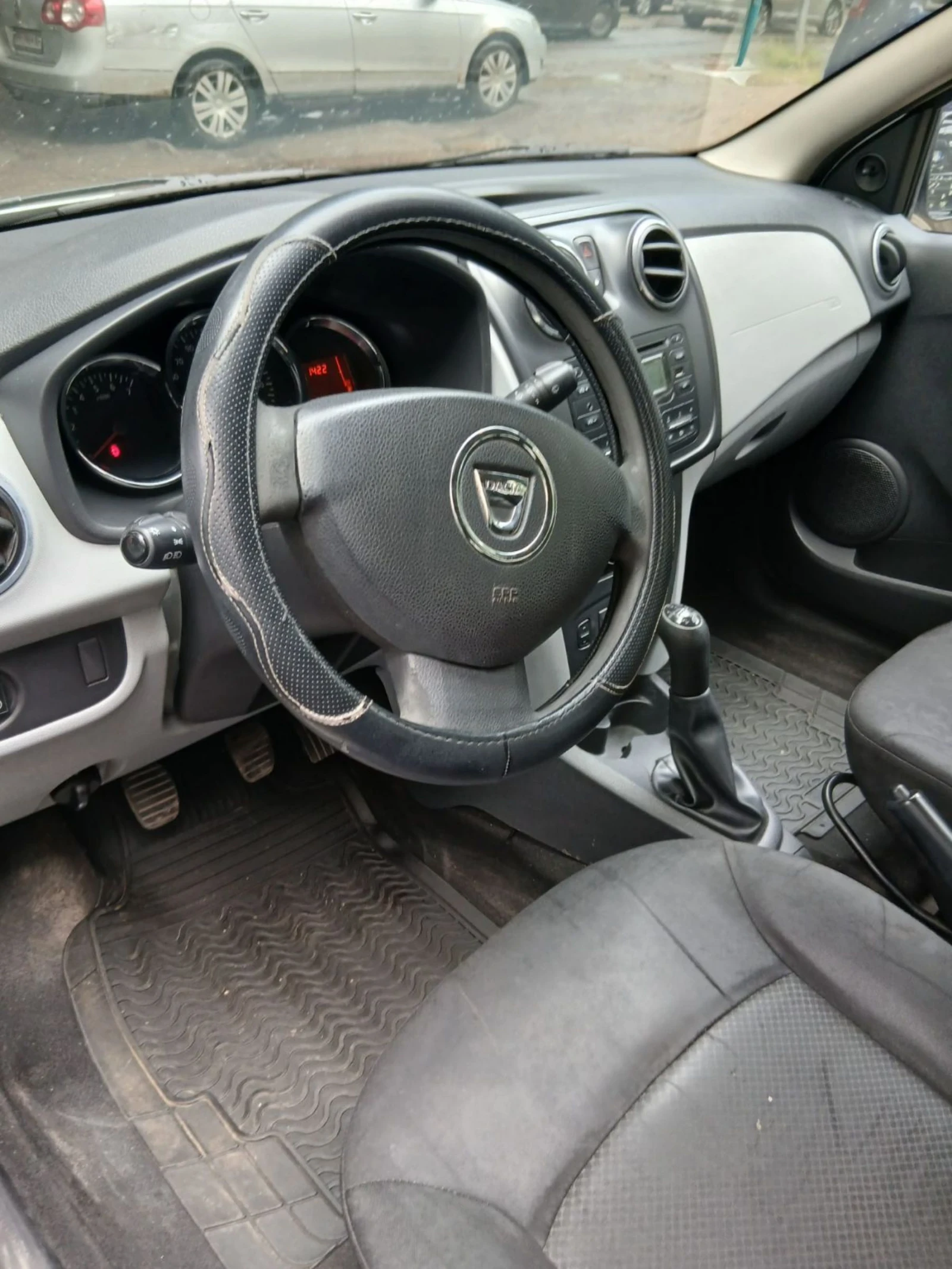 Dacia Sandero, снимка 5 - Автомобили и джипове - 54870495