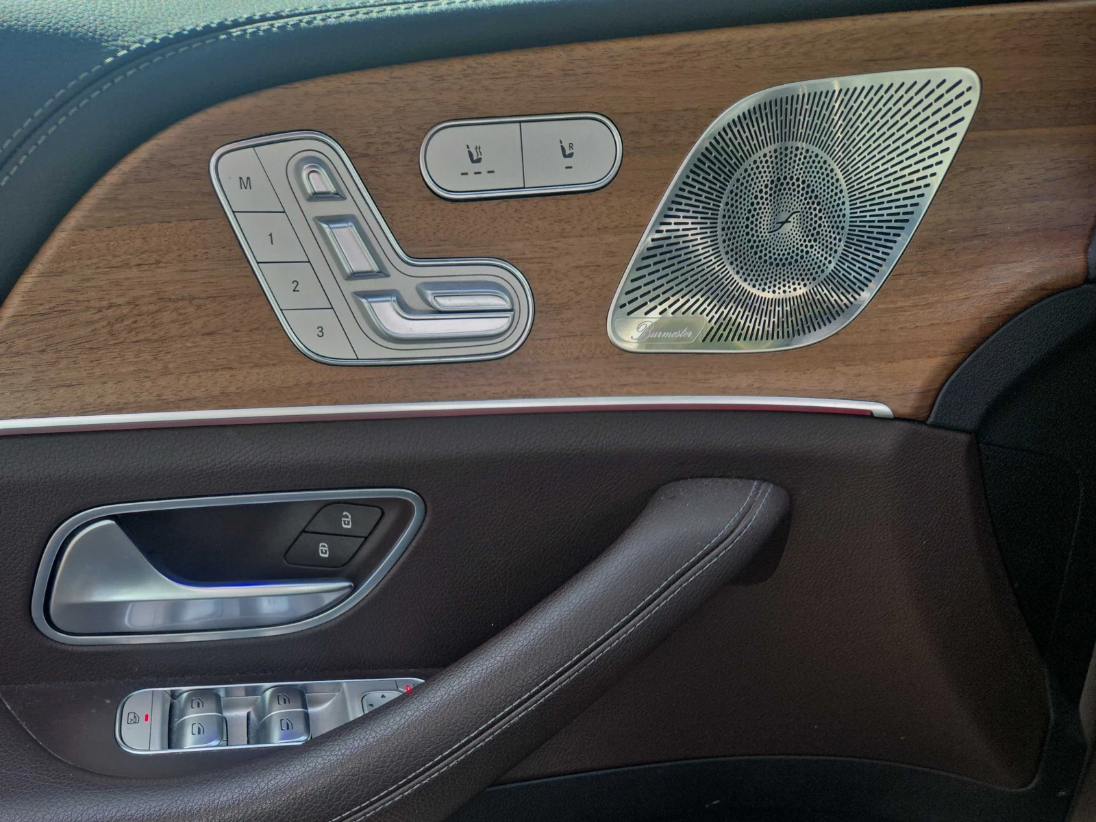 Mercedes-Benz GLE 450 /AMG-PACK/HEAD UP/360/PANO/BURMESTER, снимка 9 - Автомобили и джипове - 54973037