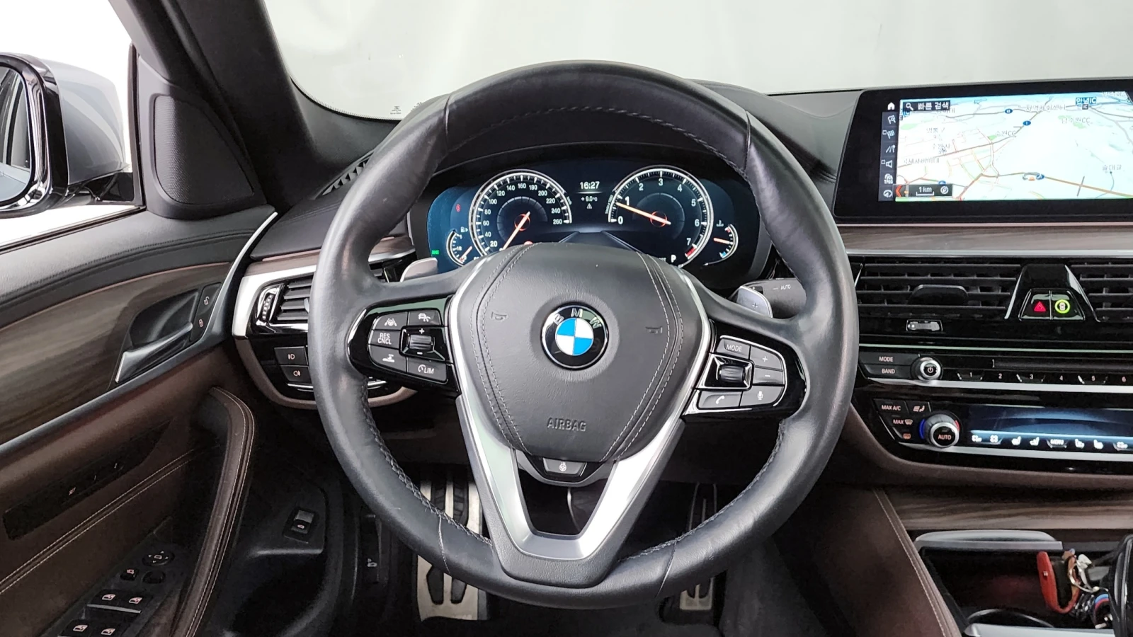 BMW 530 530i M Sport Plus | HUD | 360  Камера | , снимка 11 - Автомобили и джипове - 55032836