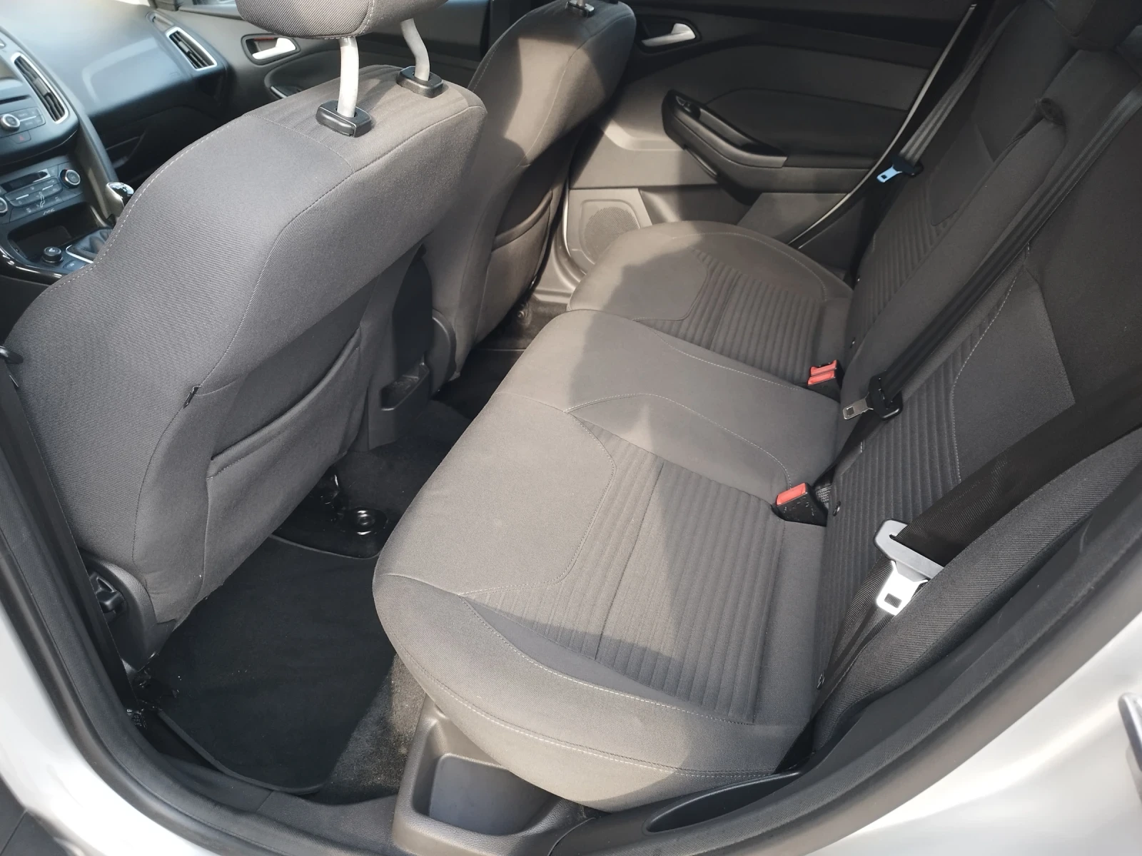 Ford Focus 1.5 TDCI, 95 к.с., EURO 6B, Keyless, снимка 7 - Автомобили и джипове - 55185630