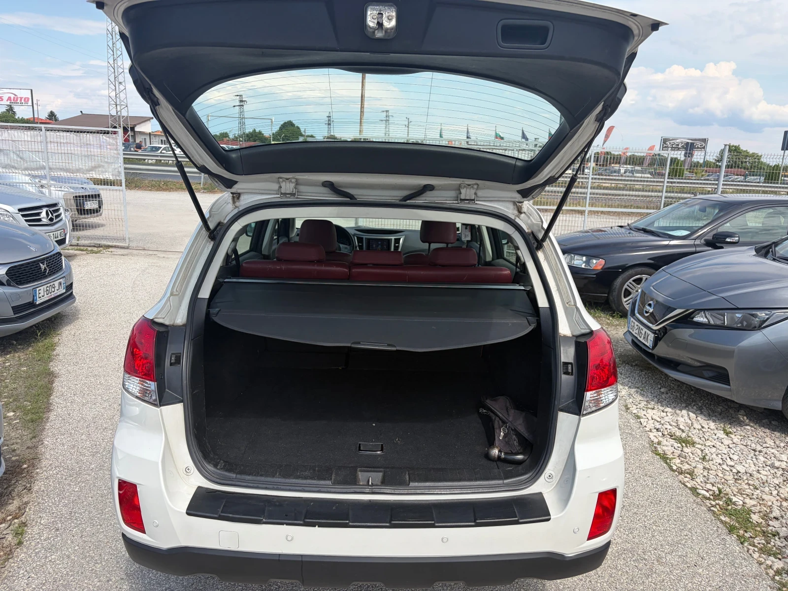 Subaru Outback 2.5 Gaz Top, снимка 12 - Автомобили и джипове - 55405706