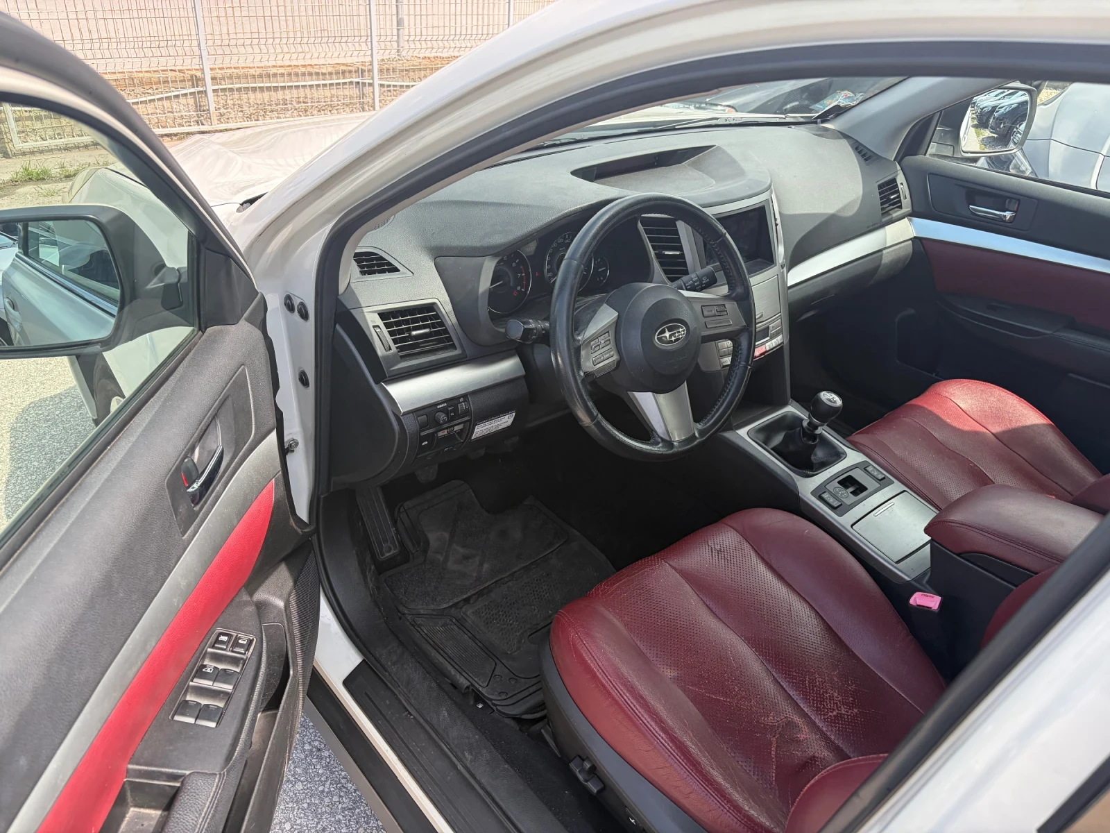 Subaru Outback 2.5 Gaz Top, снимка 7 - Автомобили и джипове - 55405706