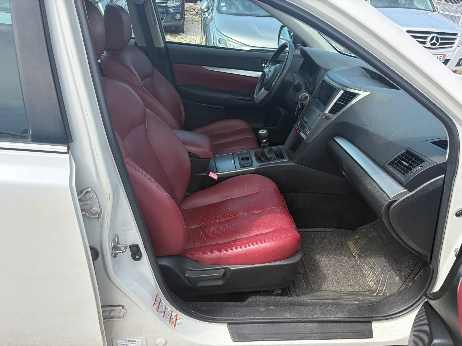Subaru Outback 2.5 Gaz Top, снимка 15 - Автомобили и джипове - 55405706