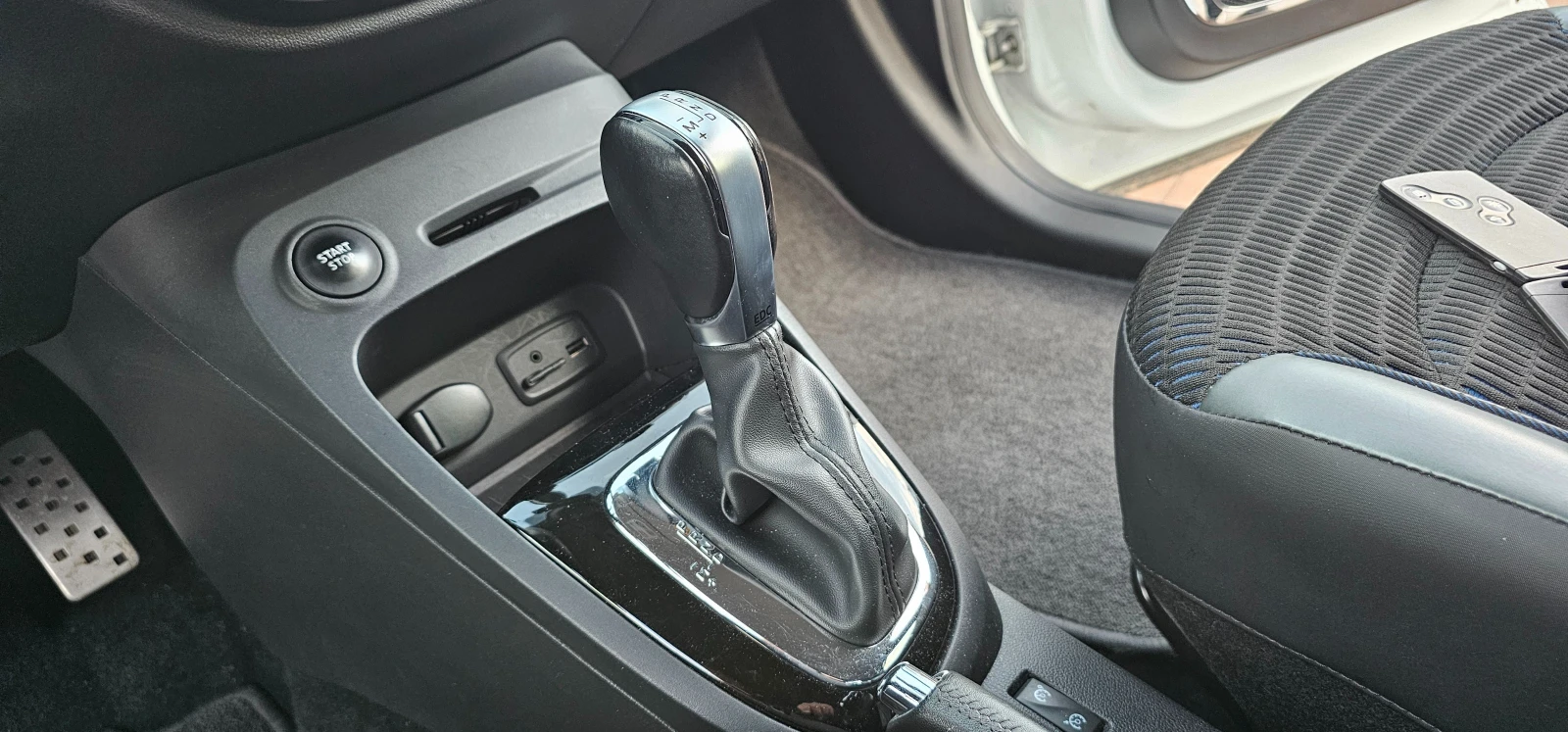 Renault Captur CROSSBORDER AUTOMAT !!! 81200km Неразличим от Нов, снимка 16 - Автомобили и джипове - 55514173