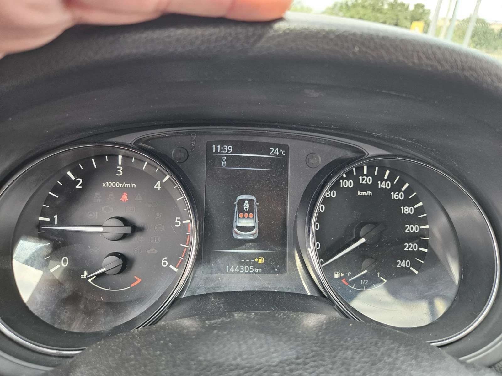 Nissan Pulsar 1.5dci euro5, снимка 13 - Автомобили и джипове - 55768656