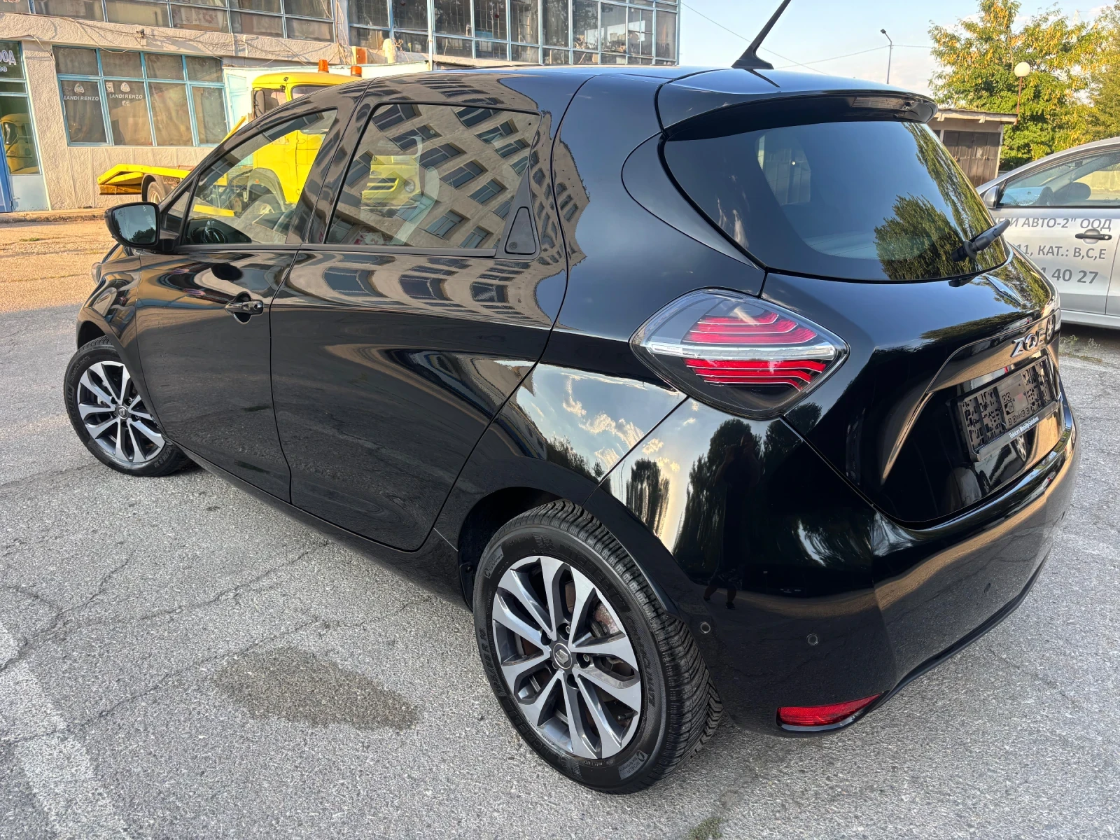Renault Zoe R 110 CCS INTENS, снимка 4 - Автомобили и джипове - 56012077