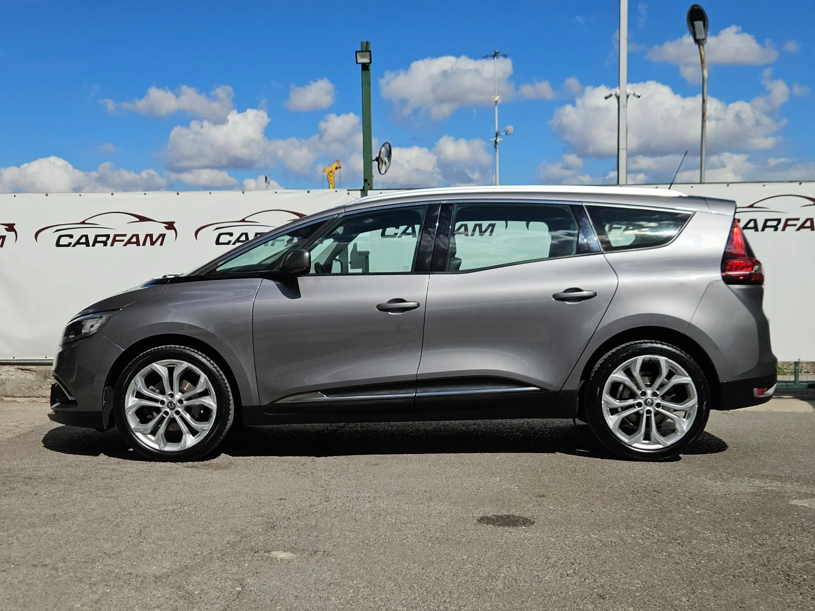 Renault Scenic 1.5DCI/BUSINESS/6ск./7м/LED/NAVI/БЛУТУТ/EU6/ТОП, снимка 6 - Автомобили и джипове - 56210504