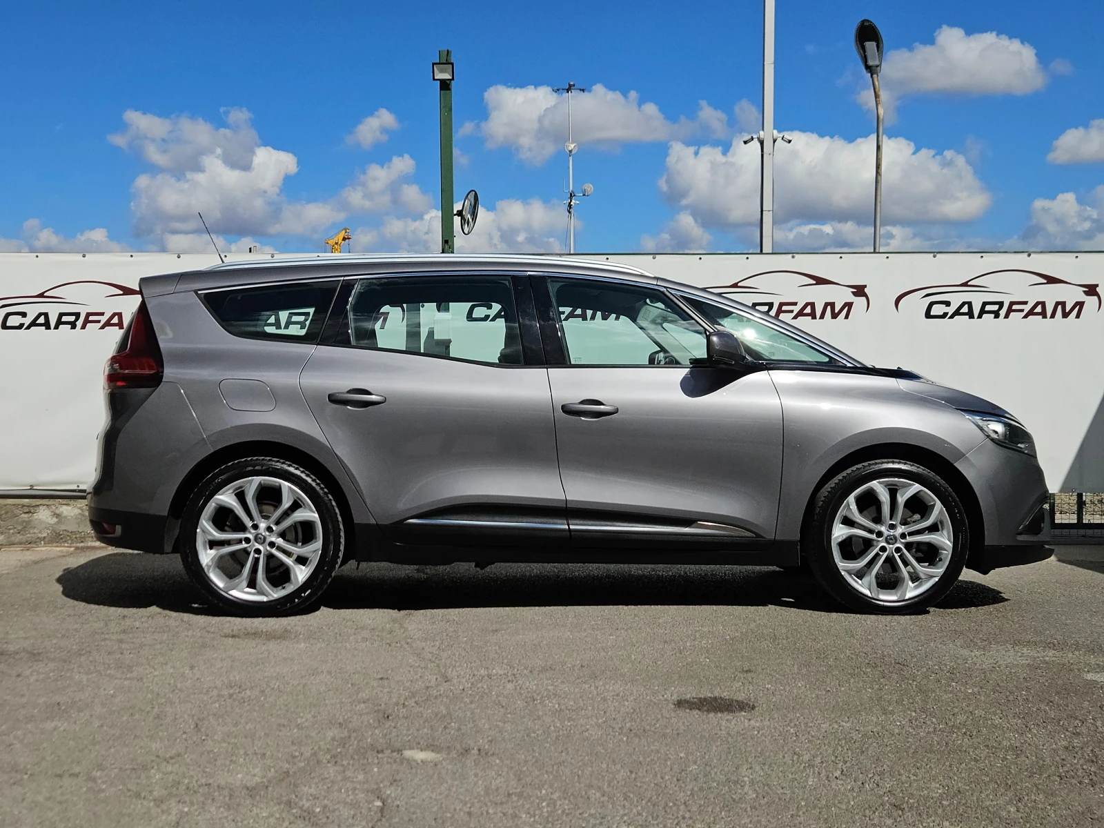 Renault Scenic 1.5DCI/BUSINESS/6ск./7м/LED/NAVI/БЛУТУТ/EU6/ТОП, снимка 2 - Автомобили и джипове - 56210504