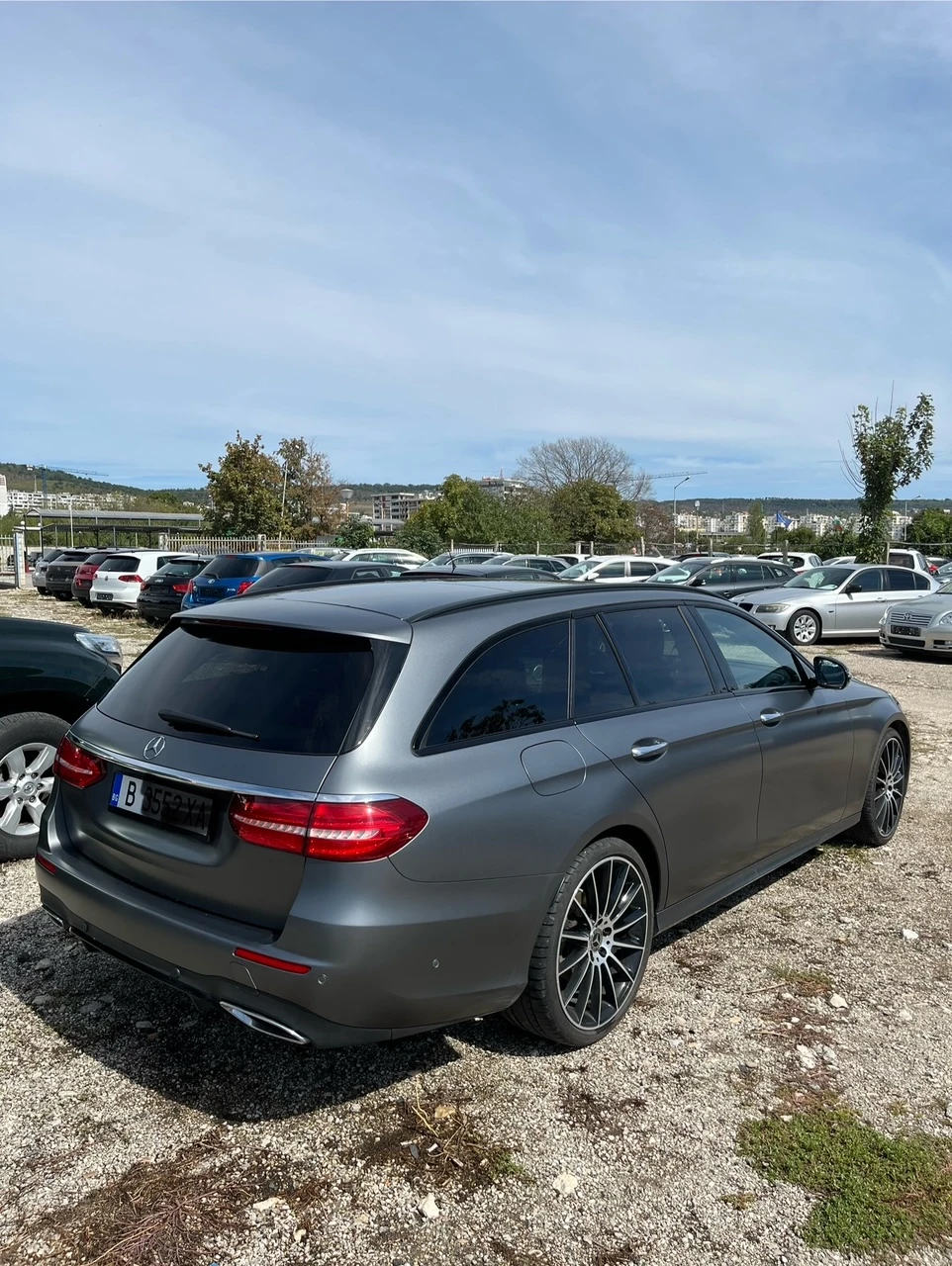 Mercedes-Benz E 220 4MATIC T-Modell , снимка 4 - Автомобили и джипове - 56299612