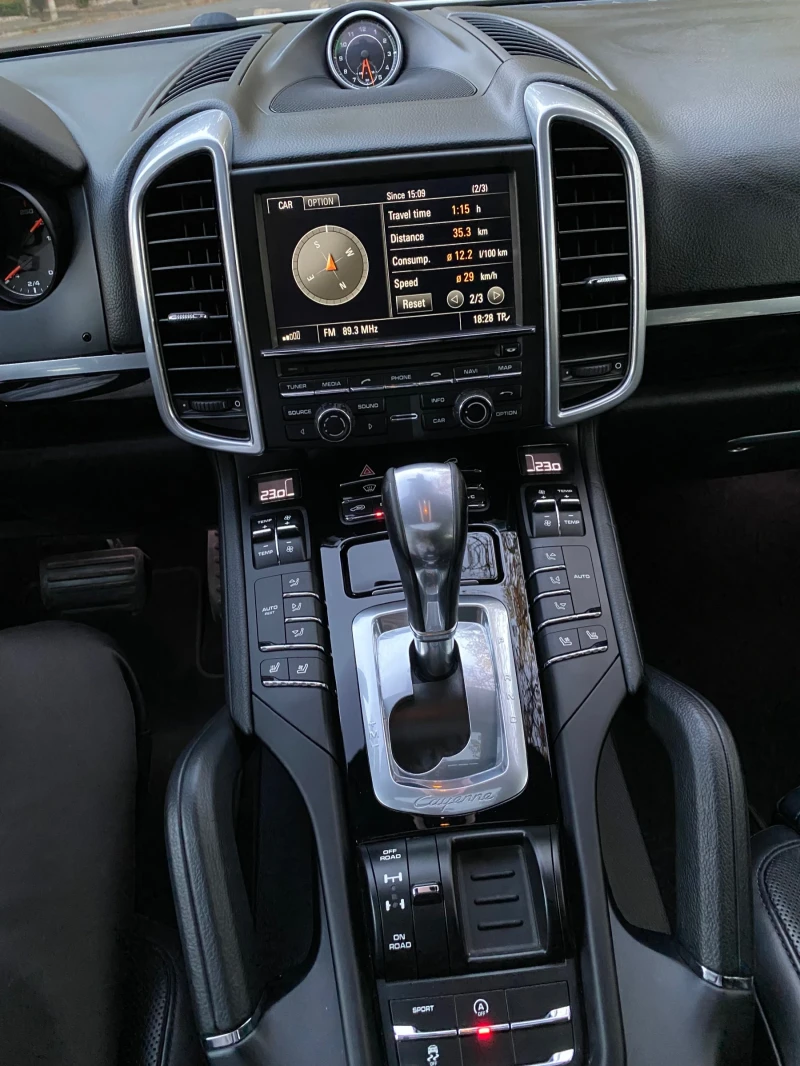 Porsche Cayenne 3.6, снимка 8 - Автомобили и джипове - 49036192