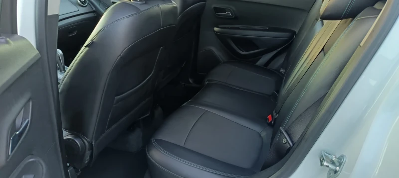 Opel Mokka 1.7 * Автомат * Cosmo * Нави * Камера * Италия , снимка 13 - Автомобили и джипове - 52235113