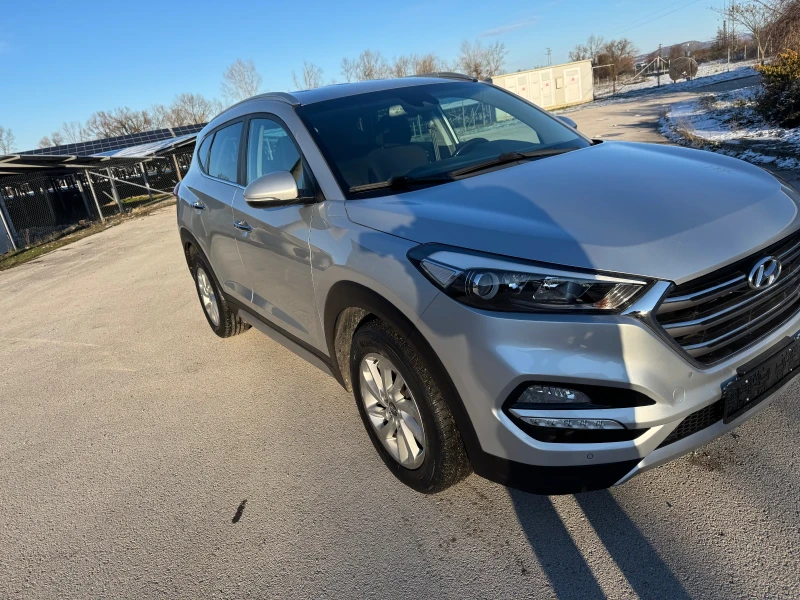 Hyundai Tucson 1.7CRDI ФУЛ ЕКСТРИ, снимка 3 - Автомобили и джипове - 53077608