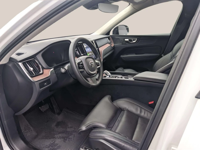 Volvo XC60, снимка 9 - Автомобили и джипове - 53146501