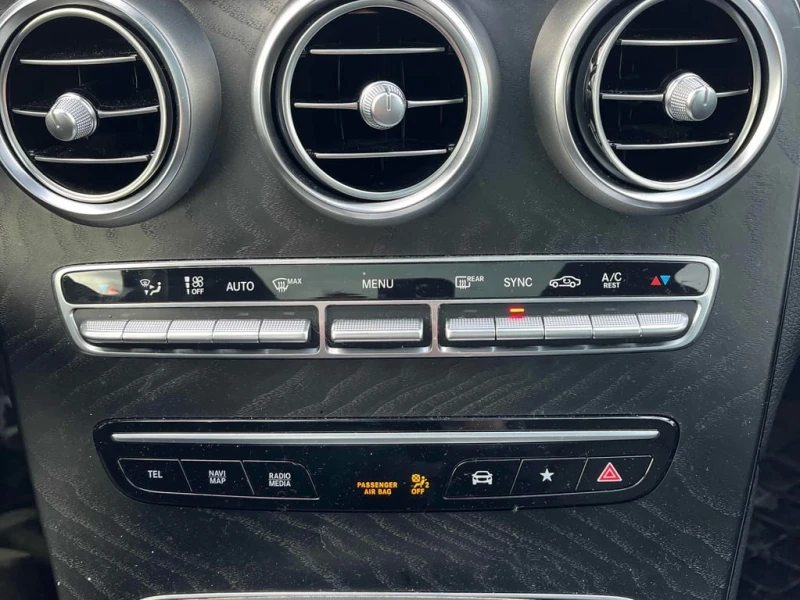 Mercedes-Benz GLC 300  CARFAX, снимка 9 - Автомобили и джипове - 53296421