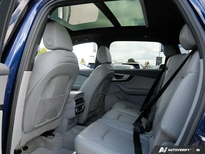 Audi Q7 3.0T/PROGRESSIV/S-LINE/QUATTRO/ОБДУХВАНЕ/7МЕСТЕН, снимка 11 - Автомобили и джипове - 55090317