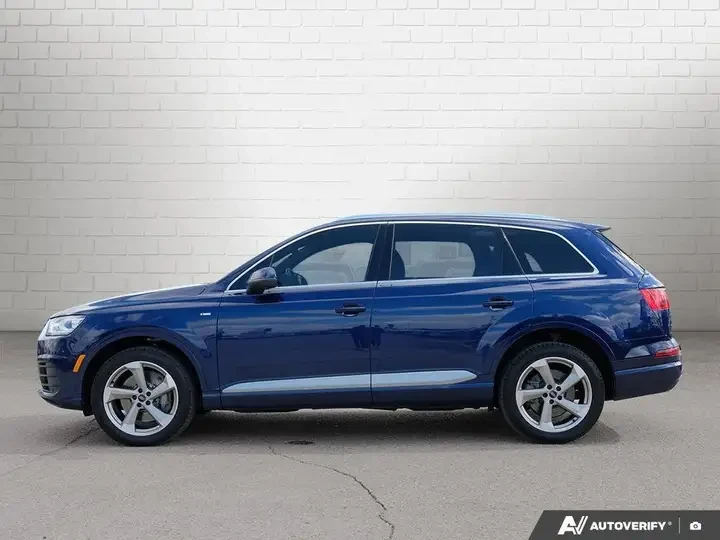 Audi Q7 3.0T/PROGRESSIV/S-LINE/QUATTRO/ОБДУХВАНЕ/7МЕСТЕН, снимка 4 - Автомобили и джипове - 55090317
