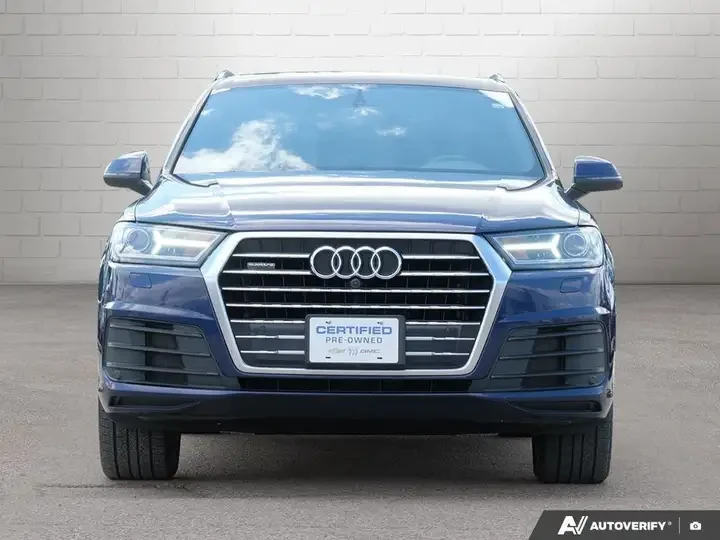 Audi Q7 3.0T/PROGRESSIV/S-LINE/QUATTRO/ОБДУХВАНЕ/7МЕСТЕН, снимка 2 - Автомобили и джипове - 55090317