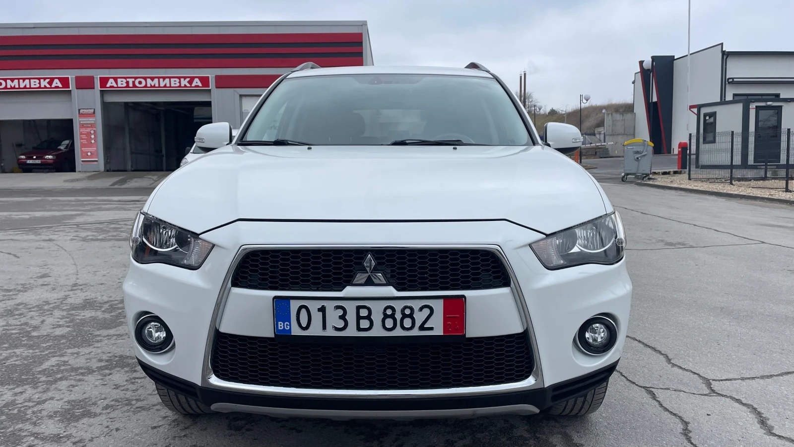 Mitsubishi Outlander 2.0i  - изображение 2