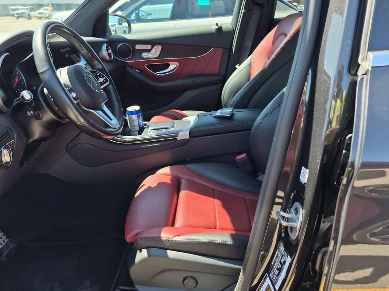 Mercedes-Benz GLC 300  | PREMIUM | MEMORY | ДВА КЛЮЧА, снимка 8 - Автомобили и джипове - 54332129