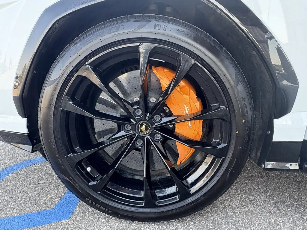Lamborghini Urus, снимка 7 - Автомобили и джипове - 54840606