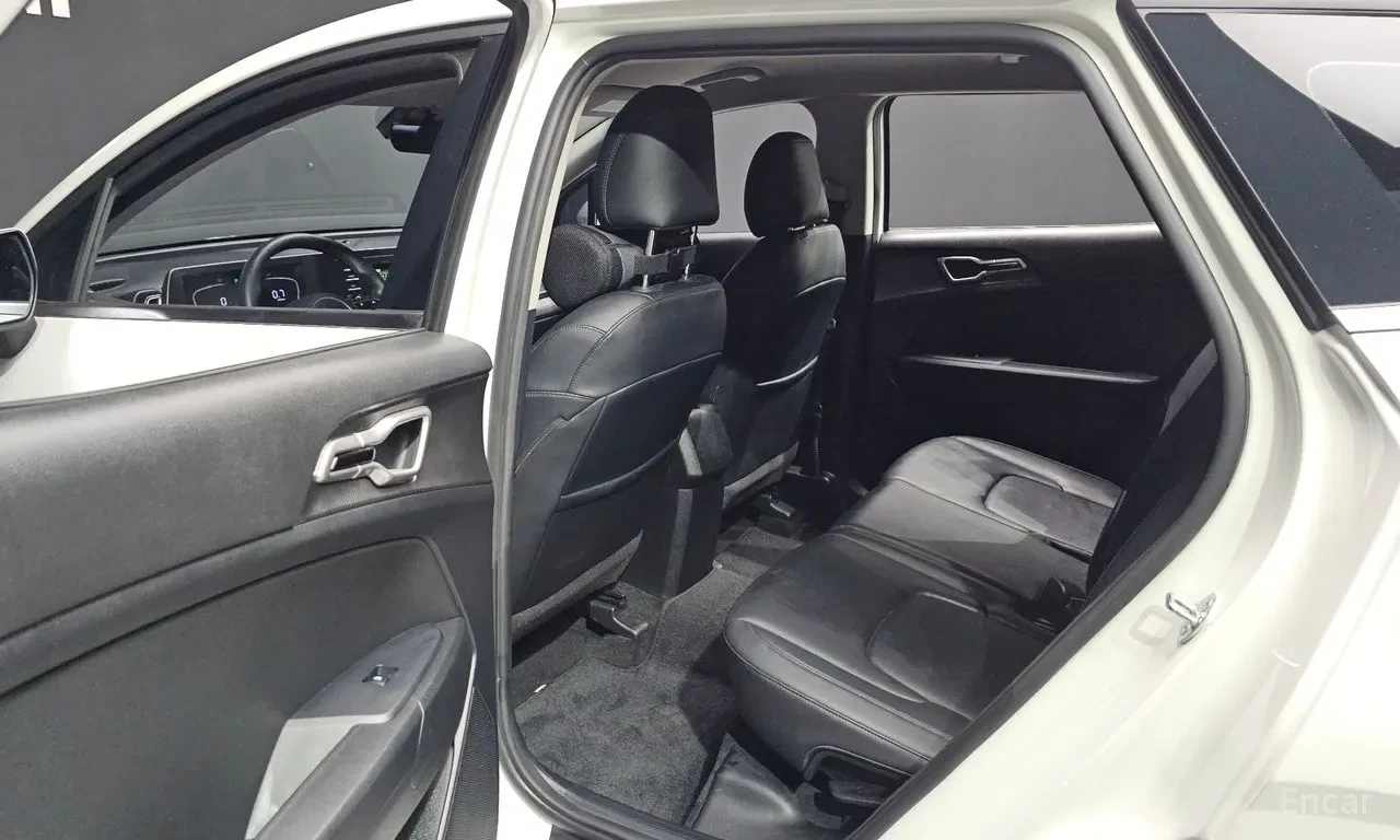 Kia Sportage 5th Generation Trendy| 2.0 DIESEL| LED| , снимка 11 - Автомобили и джипове - 55026751