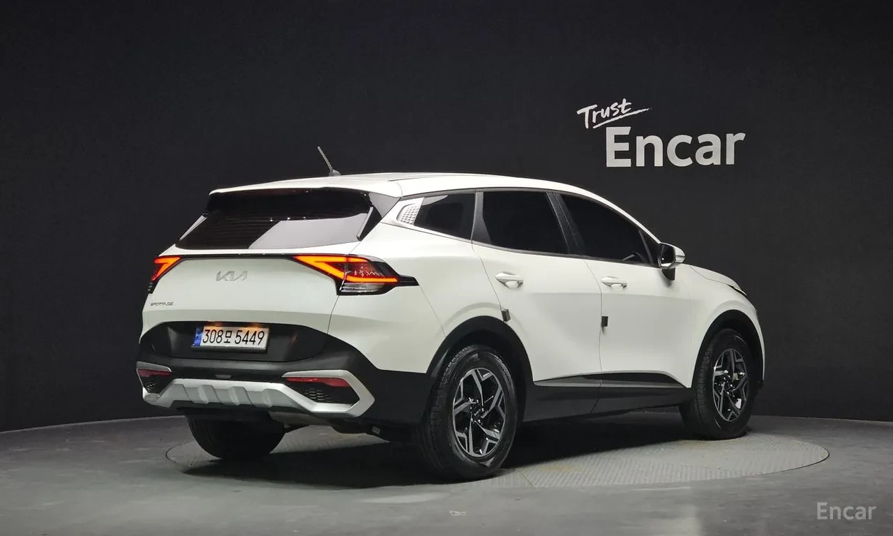 Kia Sportage 5th Generation Trendy| 2.0 DIESEL| LED| , снимка 2 - Автомобили и джипове - 55026751
