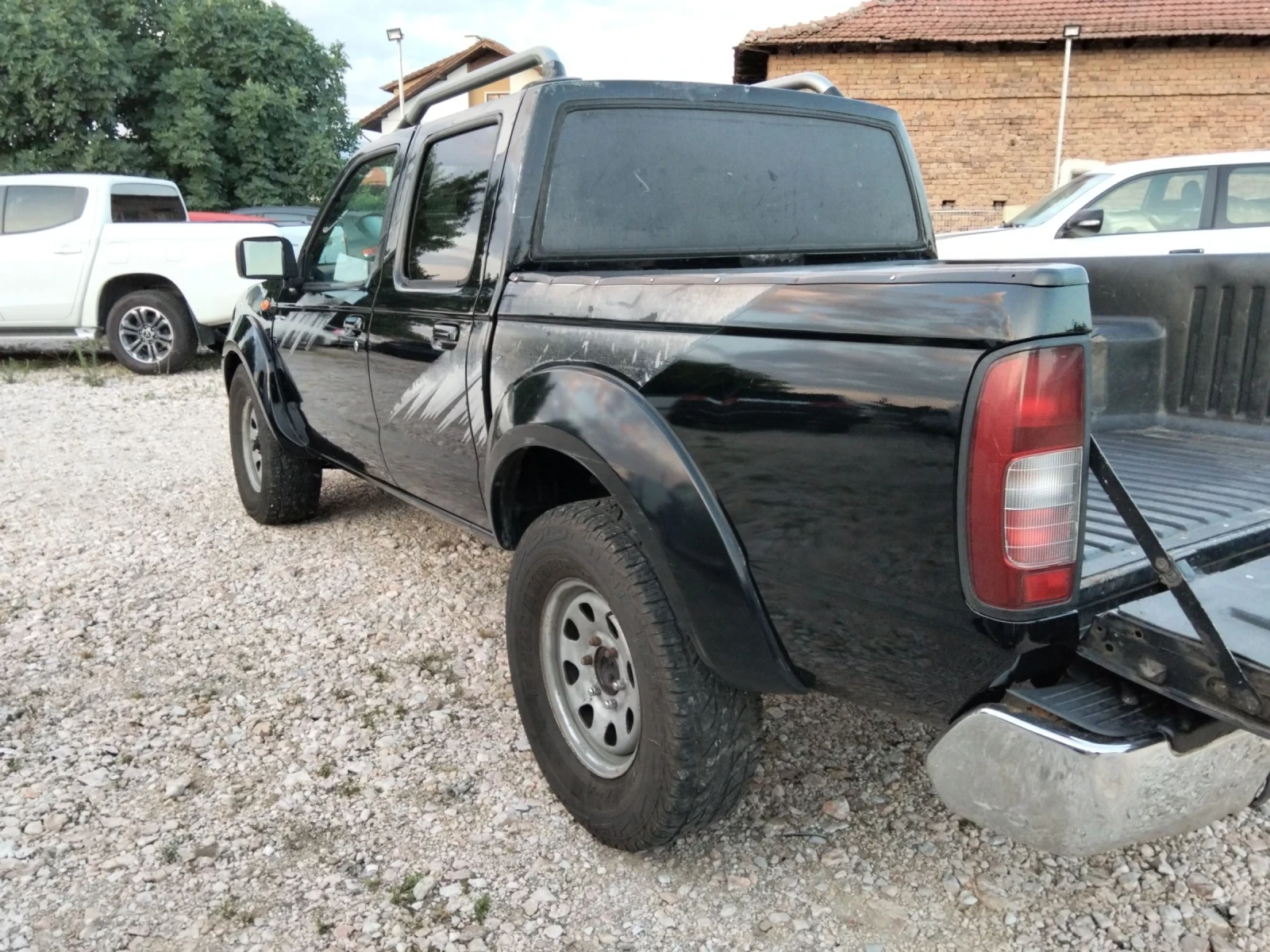 Nissan Navara 2.5, снимка 7 - Автомобили и джипове - 55319301