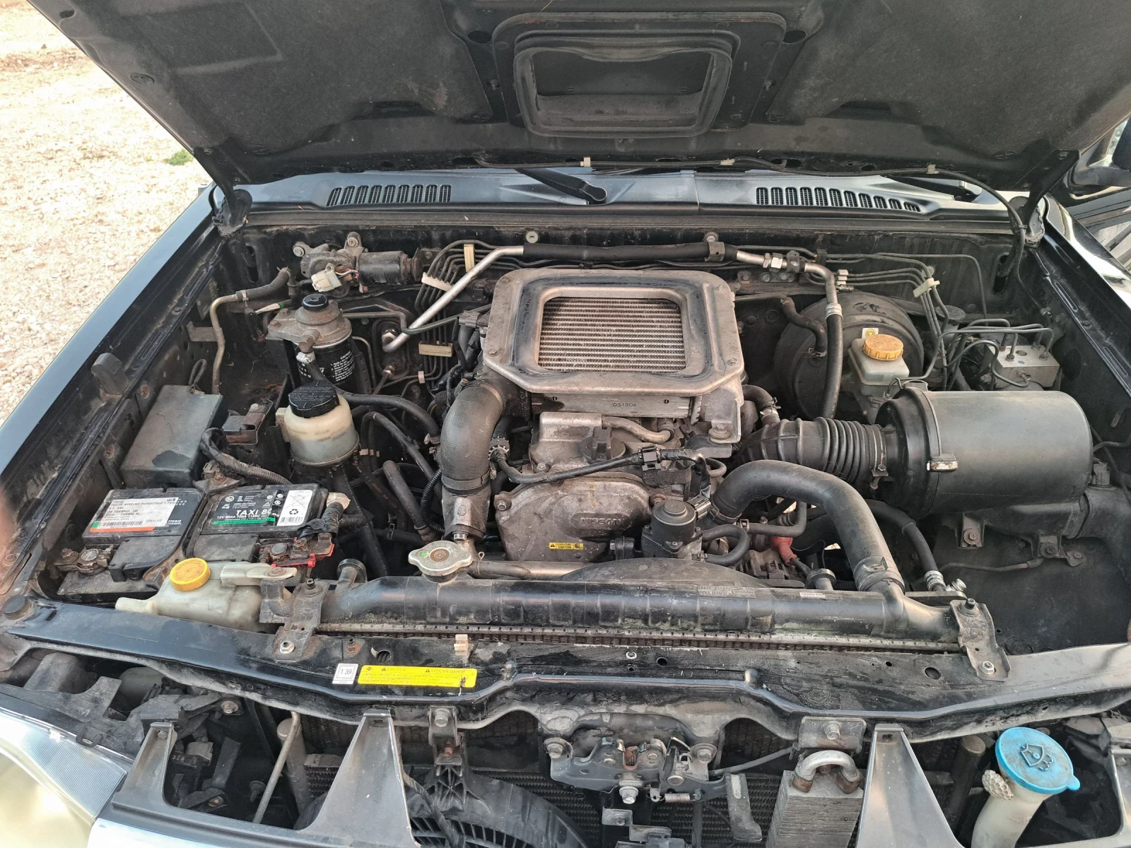 Nissan Navara 2.5, снимка 12 - Автомобили и джипове - 55319301