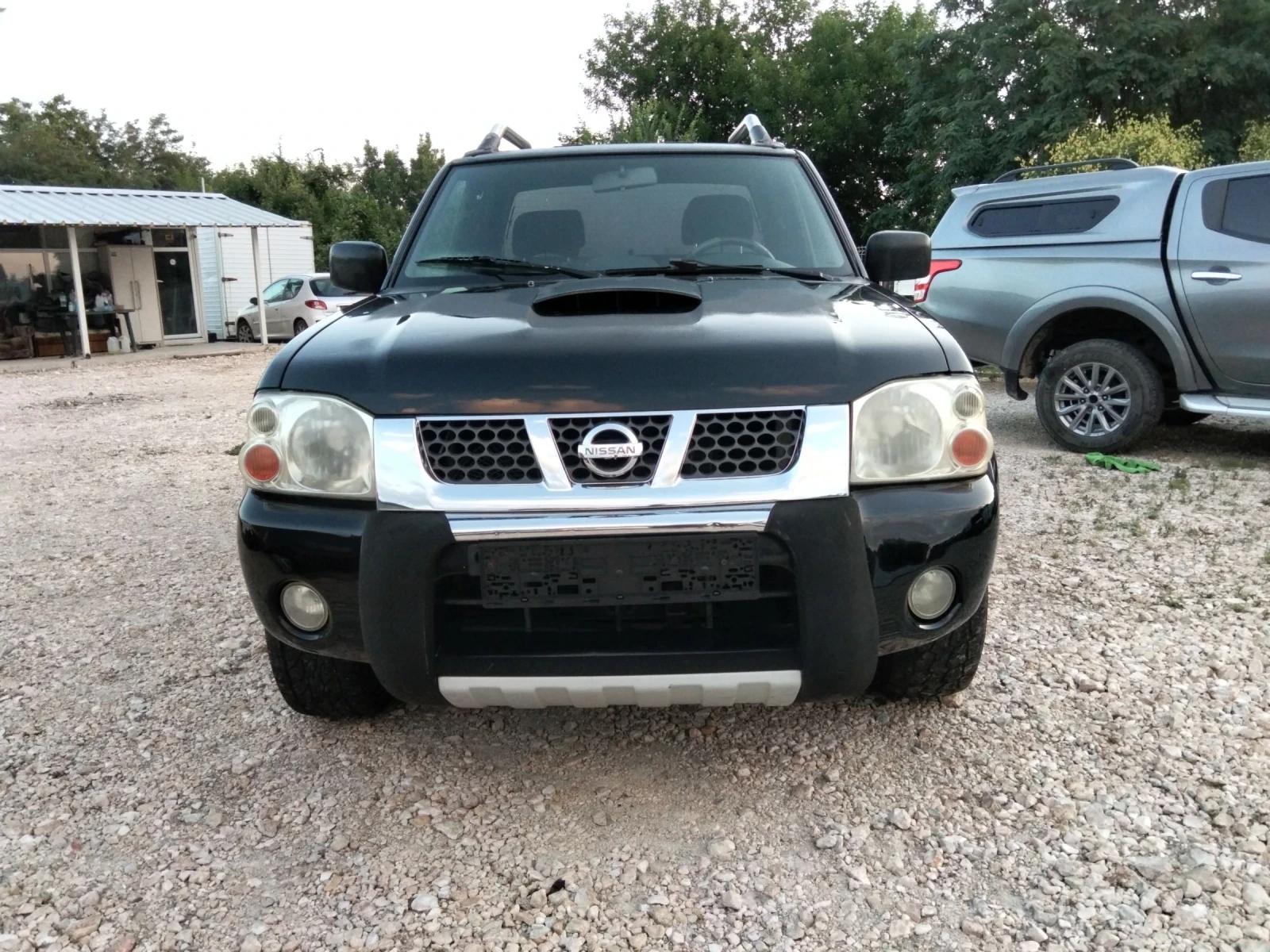 Nissan Navara 2.5, снимка 2 - Автомобили и джипове - 55319301
