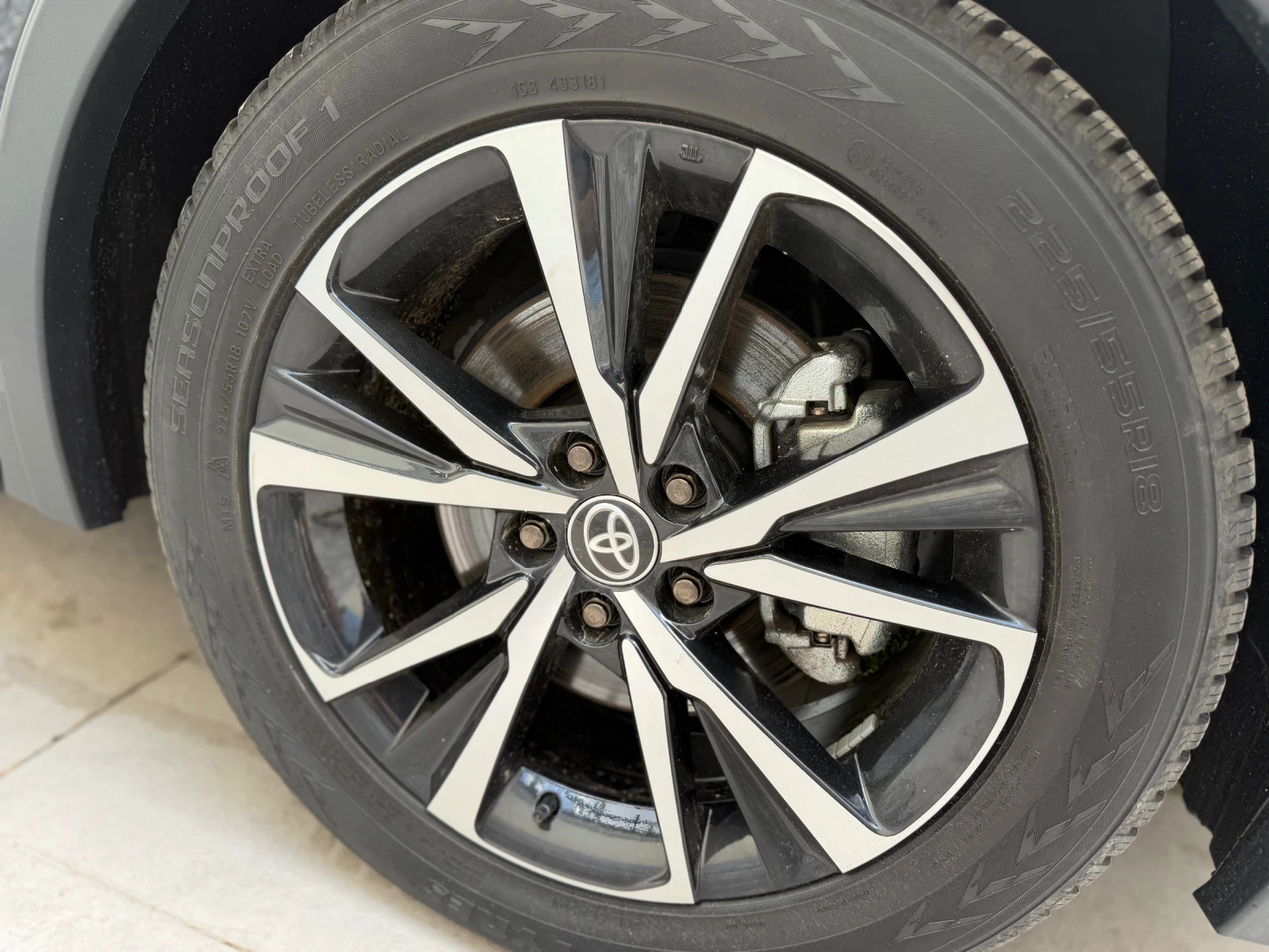 Toyota C-HR 2.0Plug-in, снимка 15 - Автомобили и джипове - 55330383