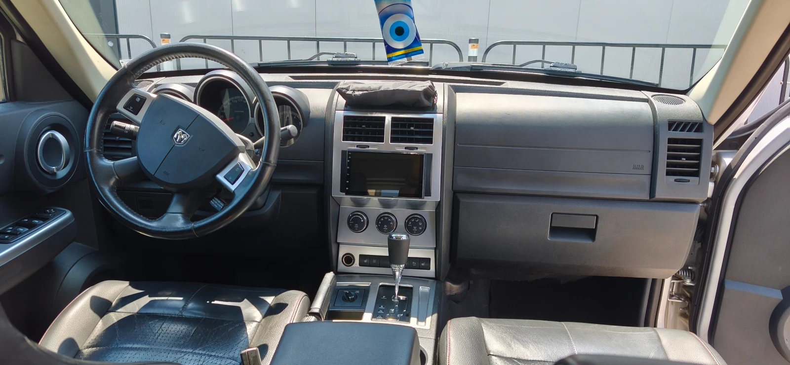 Dodge Nitro R/T, снимка 7 - Автомобили и джипове - 55603474
