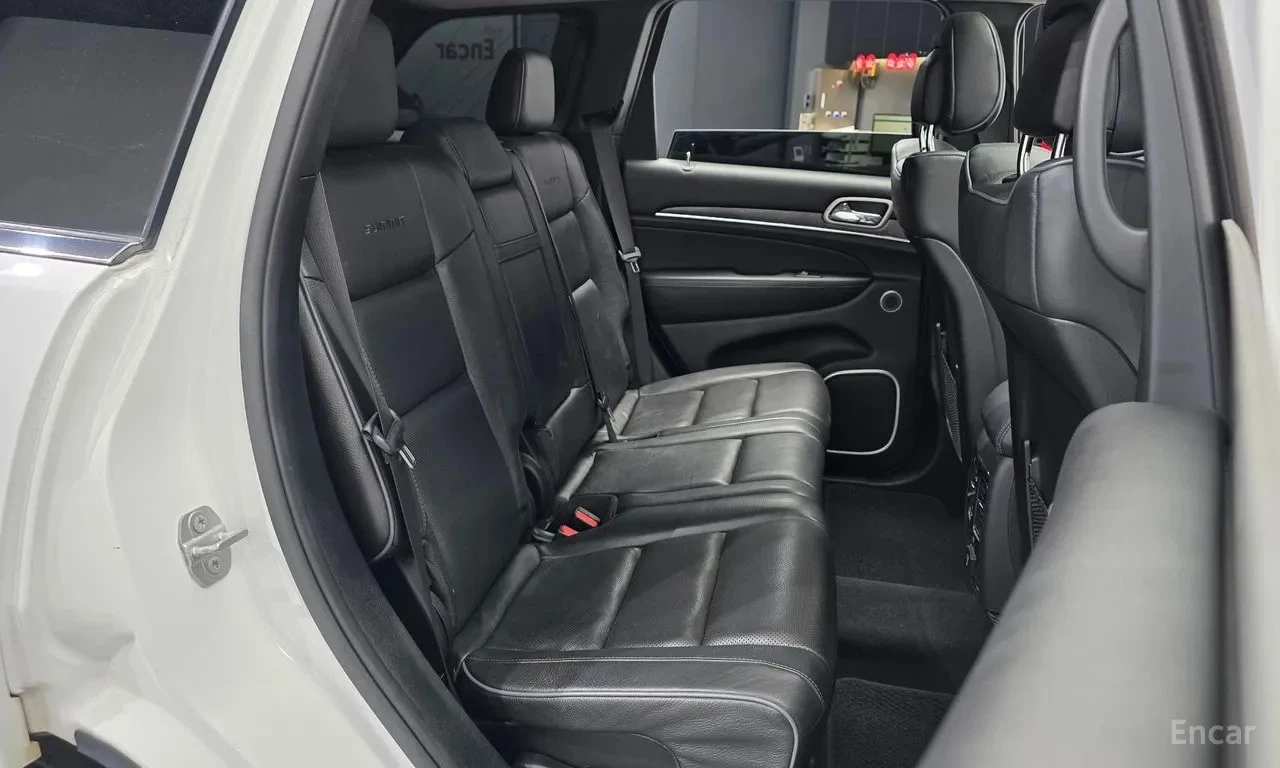 Jeep Cherokee SUMMIT/ОБДУХВАНЕ/ПАНОРАМА/ДИСТРОНИК, снимка 12 - Автомобили и джипове - 55837054