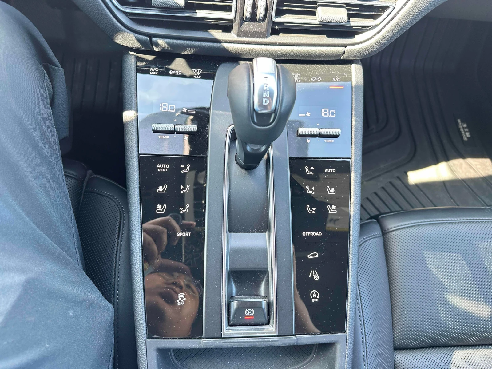 Porsche Macan * AWD * CARFAX * ОПЦИЯ ЗА ФИНАНСИРАНЕ, снимка 17 - Автомобили и джипове - 55874926