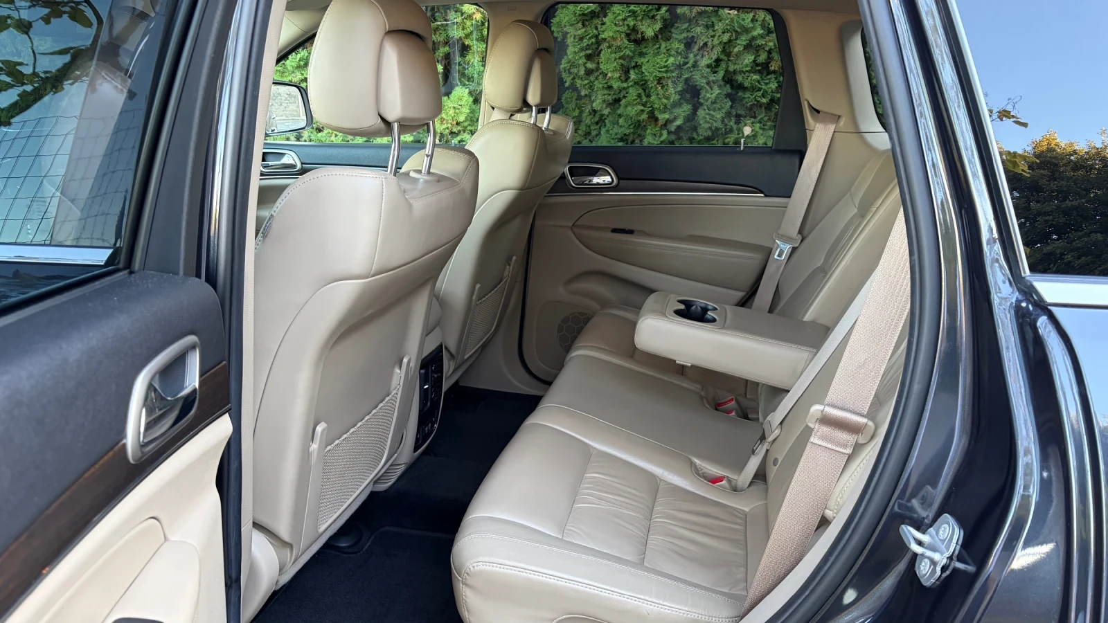 Jeep Grand cherokee 3.0 CRD, снимка 11 - Автомобили и джипове - 56371561