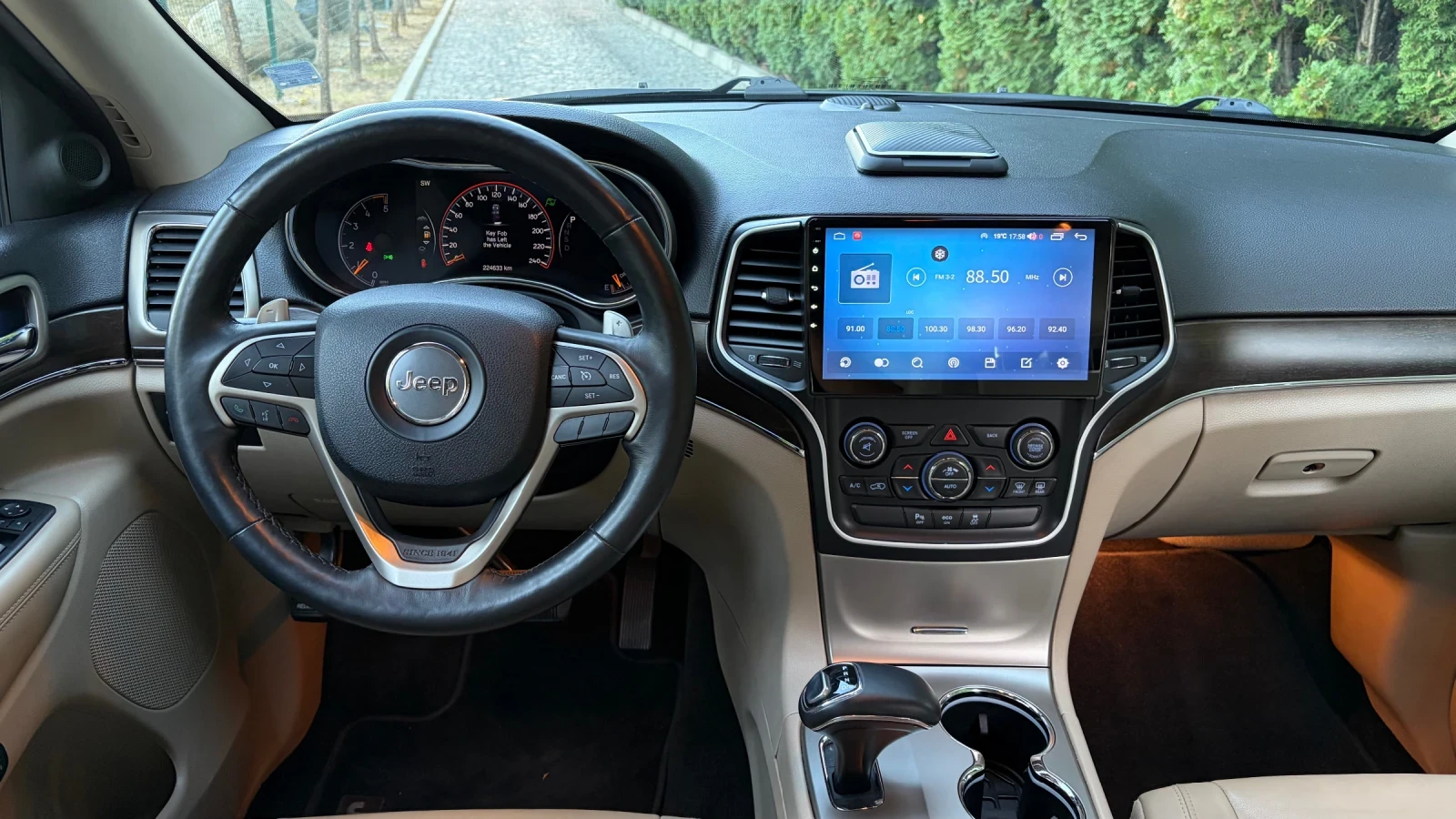 Jeep Grand cherokee 3.0 CRD, снимка 8 - Автомобили и джипове - 56371561